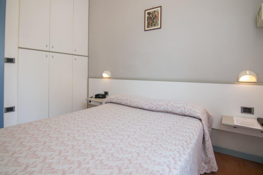 B&B Hotel Souvenir Cesenatico Chambre photo
