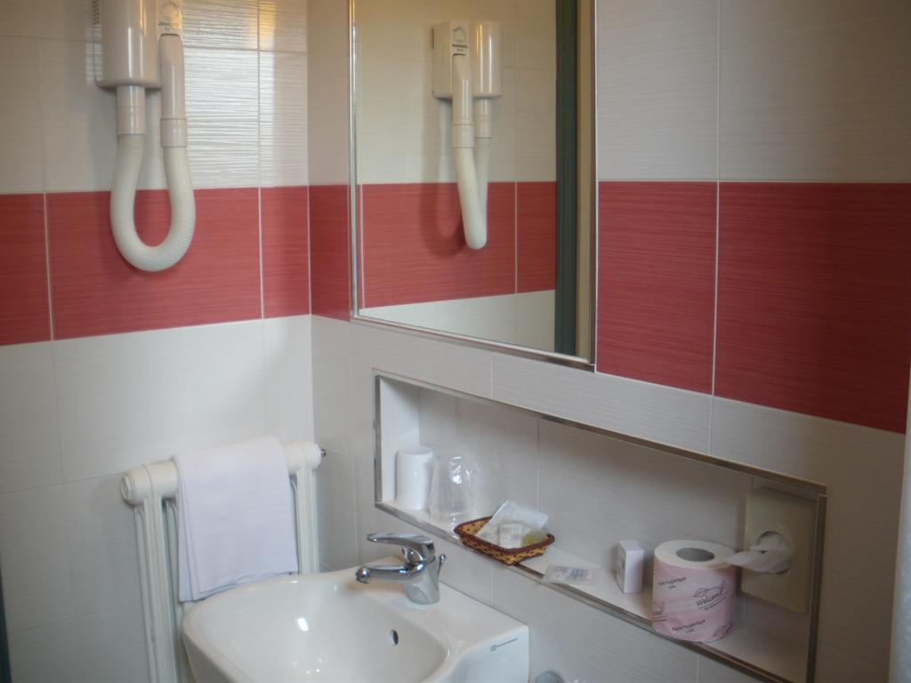 B&B Hotel Souvenir Cesenatico Extérieur photo